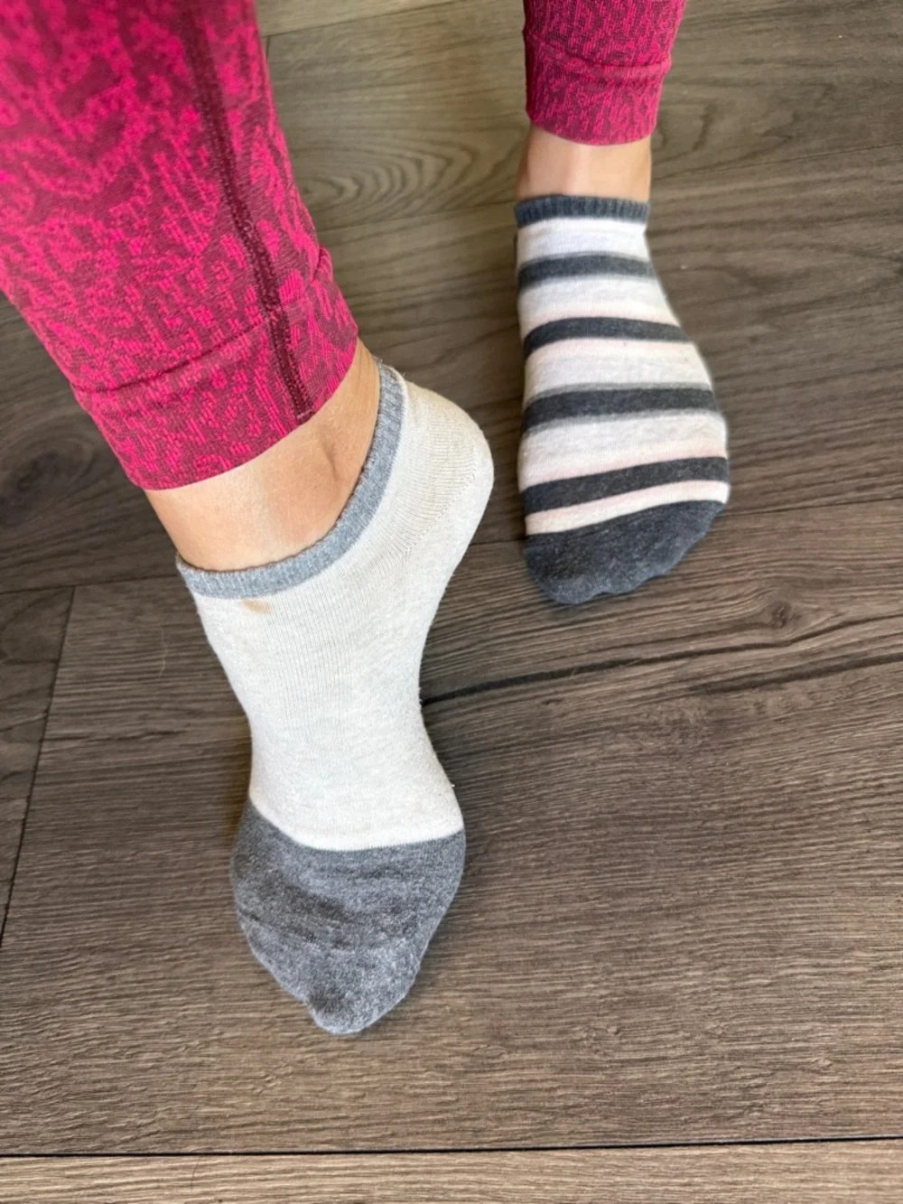 Athleisure Comfy Mismatched Ankle Socks Stripes Gray White Pink Gym